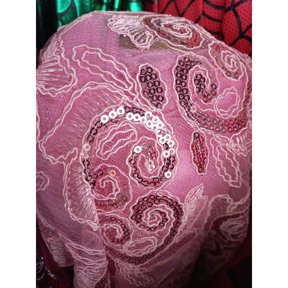 Tela Con Patrones Bordados Y Lentejuelas De Colores (1m)