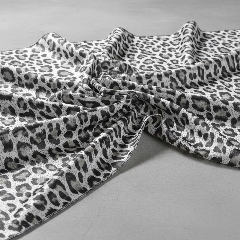 Tela Satinada De Leopardo ( 1 Metro) Gris Satín Leopardo