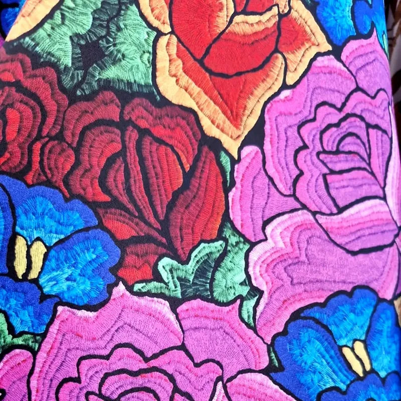 Tela Estampada Patrones Mexicanos, Bordados, Rosas (1 M)