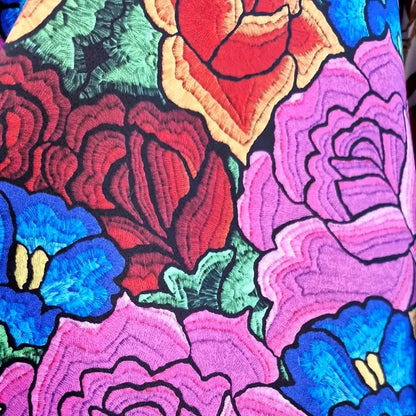 Tela Estampada Patrones Mexicanos, Bordados, Rosas (1 M)