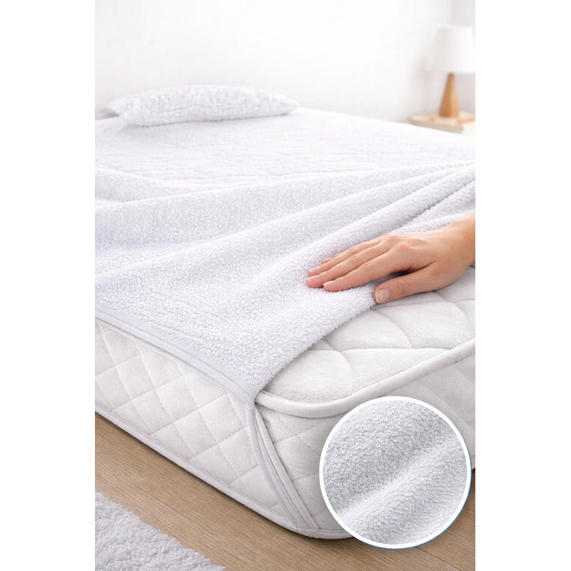 Tela Impermeable De Toalla 2. 10 Ancho ( 2 Metros) Blanco Impermeable