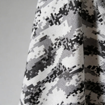 Tela Tergal Camuflaje ( 1 Metro) Gris Camuflaje Pixeles