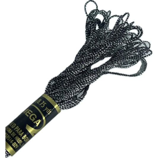 Hilo Metálico Para Bordar Omega - Caja Con 6 Madejas Color Plateado Con Negro