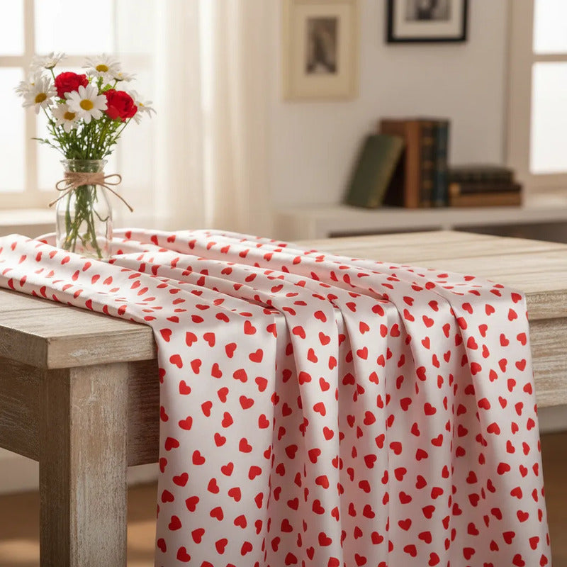 Tela Satinada Estampado De Corazón  14 De Febrero (5 Metros)