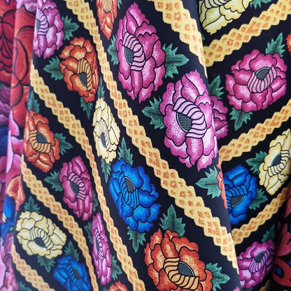 Tela Estampada Patrones Mexicanos, Bordados, Rosas (1 M)
