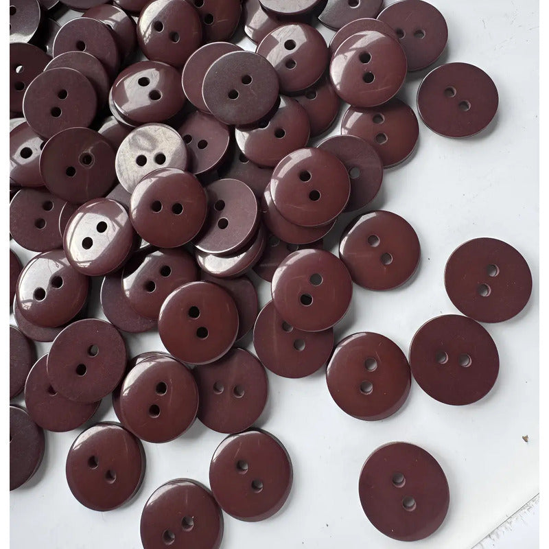 Botón Redondo 2 Hoyos Pasta 1.5 Cm Color Chocolate Trikel 1.5 Mm