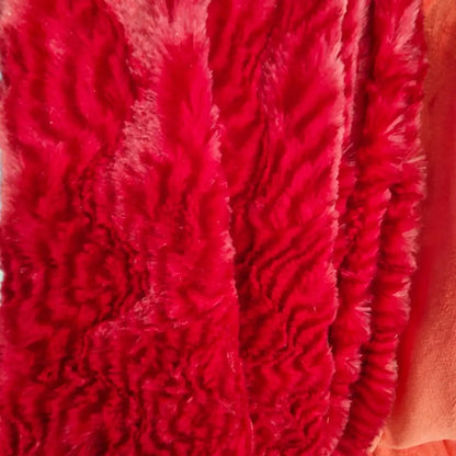 Tela De Peluche Con Relieve De Ondas (1 M) Rojo