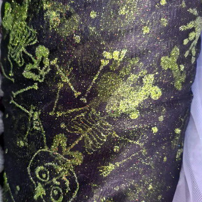 Tela Tul Con Glitter Para Disfraces Halloween (1 M) Negro Calacas Verdes