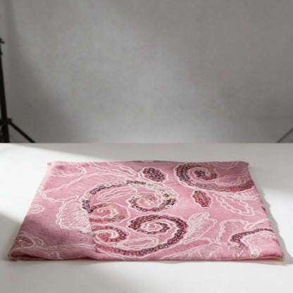 Tela Con Patrones Bordados Y Lentejuelas De Colores (1m)
