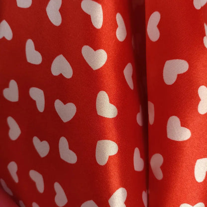 Tela Satinada Estampado De Corazón  14 De Febrero (5 Metros)