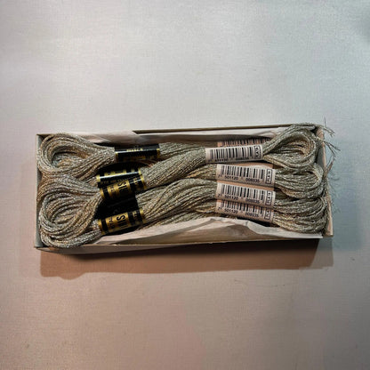 Hilo Vela Metálico P/ Bordar Metaliris (caja: 12 Madejas) Plateado