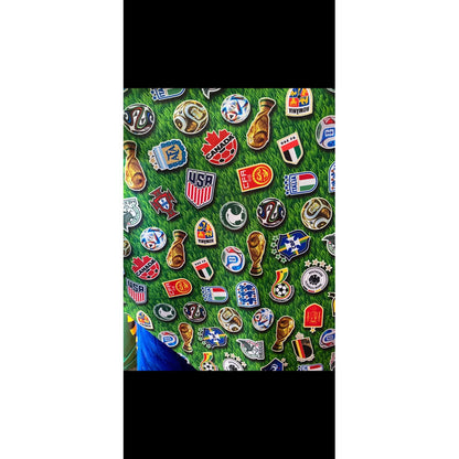 Tela Escudos Mundial Futbol Tafetán ( 1 Metro). Verde Escudos