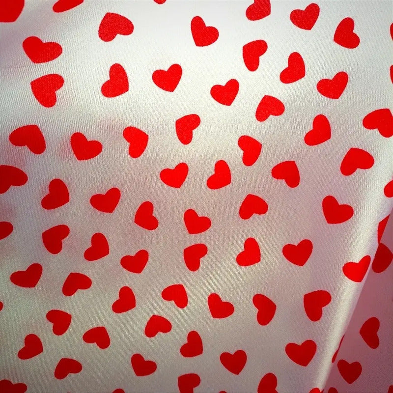 Tela Satinada Estampado De Corazón  14 De Febrero (5 Metros)